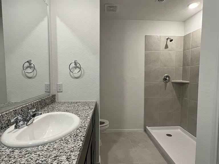 6453 Middlebury Dr — Photo 8