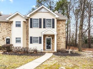 15 Weller Pl, Holmdel, NJ 07733