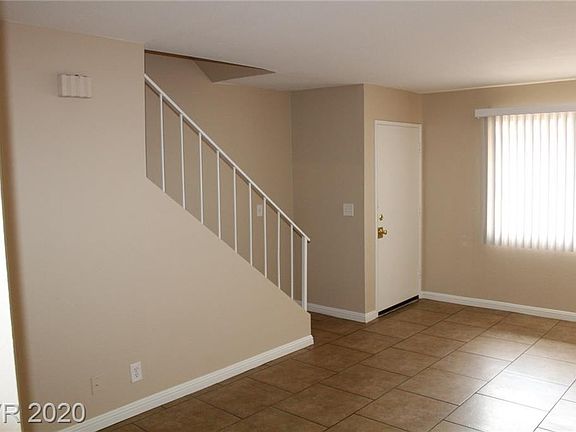 3rd image of 2680 Kline Cir #3