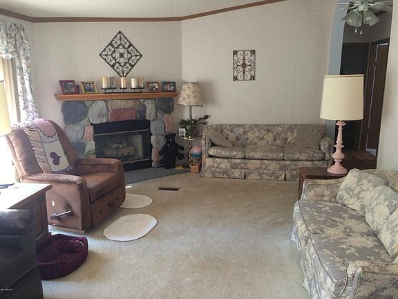 4th image of 10175 Beachview Dr