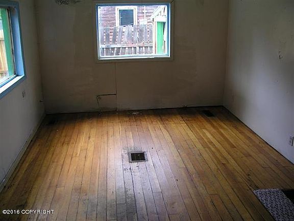 3rd image of 303 W 4th Ave