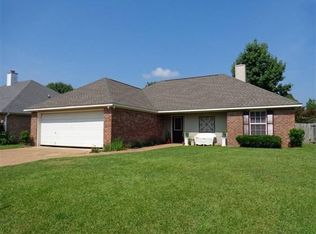 572 Acorn Ln, Brandon, MS 39047