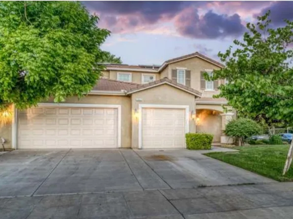 1967 Coventry Ave, Clovis, CA 93611