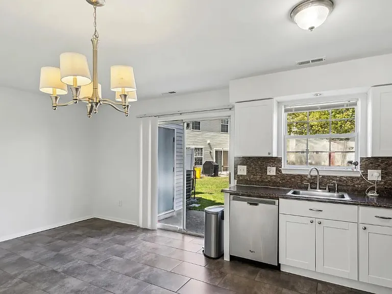 2801 Tall Pnes — Photo 4