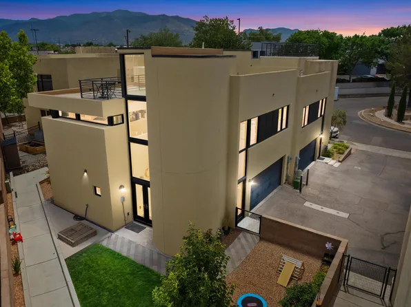 9331 Hilton Ave NE, Albuquerque, NM 87111