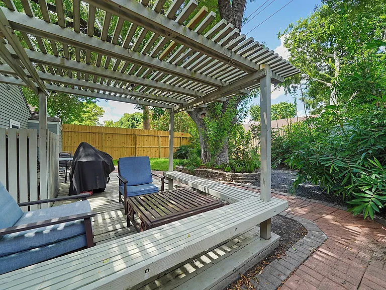 4106 Sun Meadow Dr — Photo 20