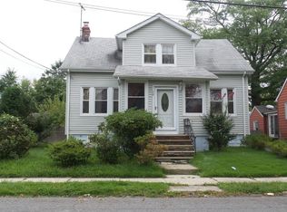 56 Princeton St, Maplewood, NJ 07040