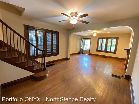 4th image of 2886 N High St #7074426