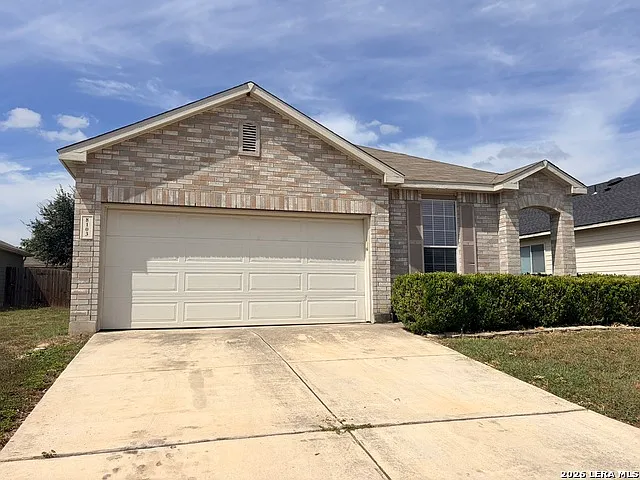3 bed, 2.0 bath, 1513 sqft, $1,700 — Photo 1