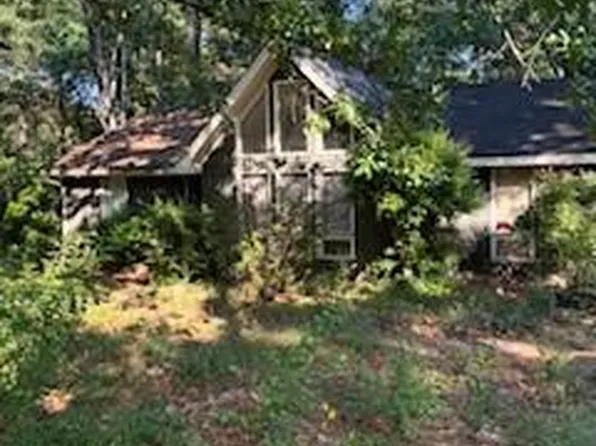 3214 Kimberly Woods Ct SW, Lilburn, GA 30047