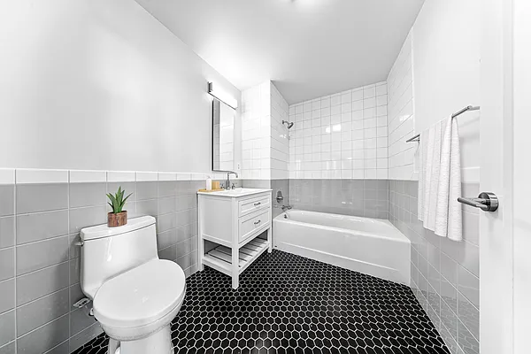 Rented by Modern Spaces | media 18