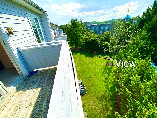 Sold by Winzone Realty Inc | media 20