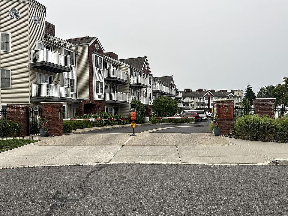 2nd image of 94-26 Magnolia Ct #3B
