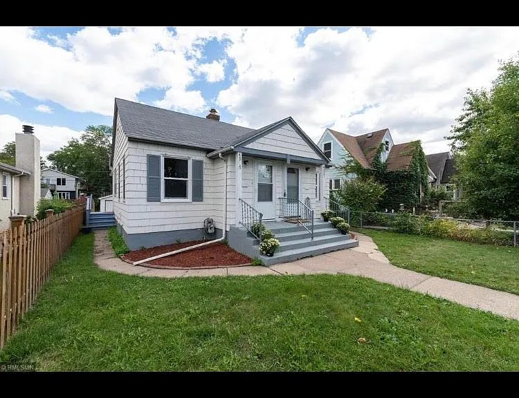 4325 28th Ave S — Photo 1
