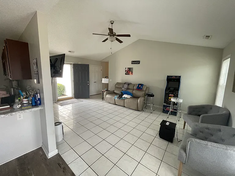 6703 McCalley Ct — Photo 3