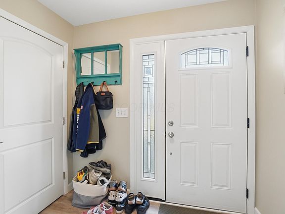 5th image of 902-904 Bluffway Dr