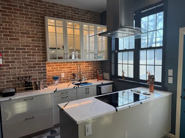 233 Brunswick St APT 1, Jersey City, NJ 07302
