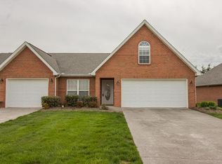 2909 Dominion Dr, Maryville, TN 37803