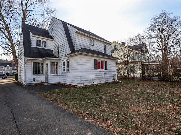 3rd image of 1206 W Water St