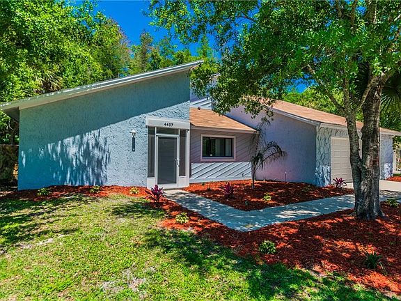 2nd image of 4407 Summer Oak Dr