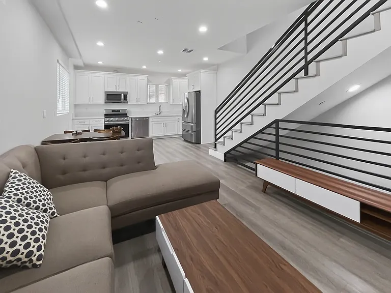 5401 Carlin St — Photo 24