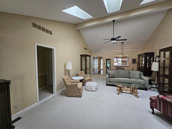 4th image of 1322 Timberlake Rd