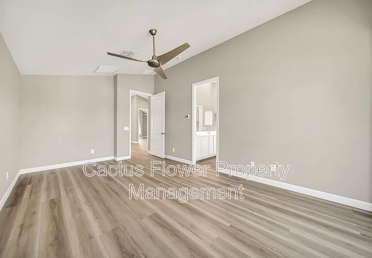 3067 N 33rd Pl — Photo 23