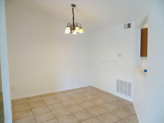 3rd image of 1008 Cox Ct