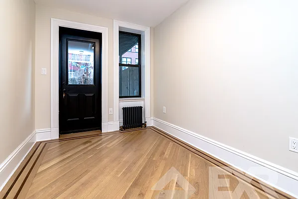 Rented by EXR | media 21