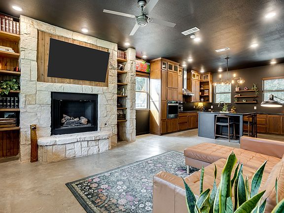 5th image of 816 Alan Dr