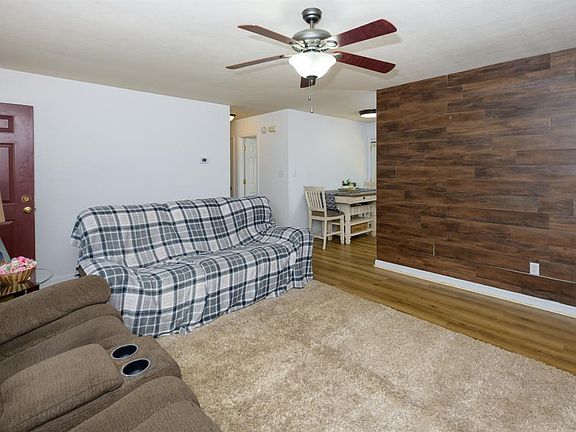 3rd image of 186 Sunrise St