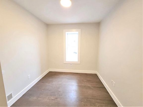5th image of 535 Hawthorne Ave #203A