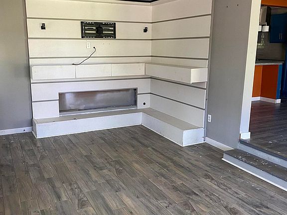 3rd image of 1009 Domingue St