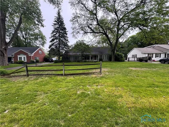 3634 Corey Rd, Toledo, OH 43615