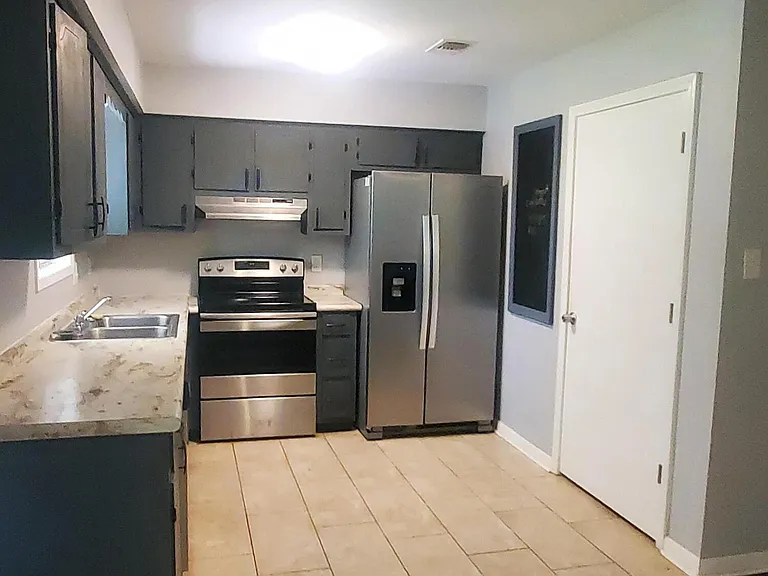 12438 Briarwood West Dr W — Photo 7