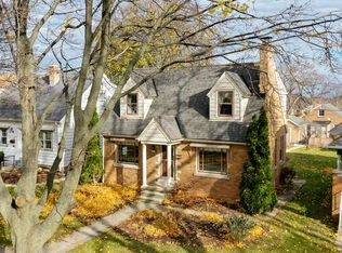 3018 S 47th St, Milwaukee, WI 53219