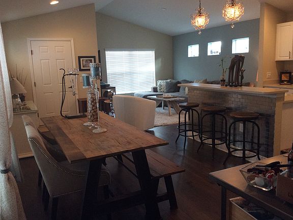 4th image of 4751 Woodbrook Dr