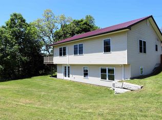 18 School St, Newport, VT 05855