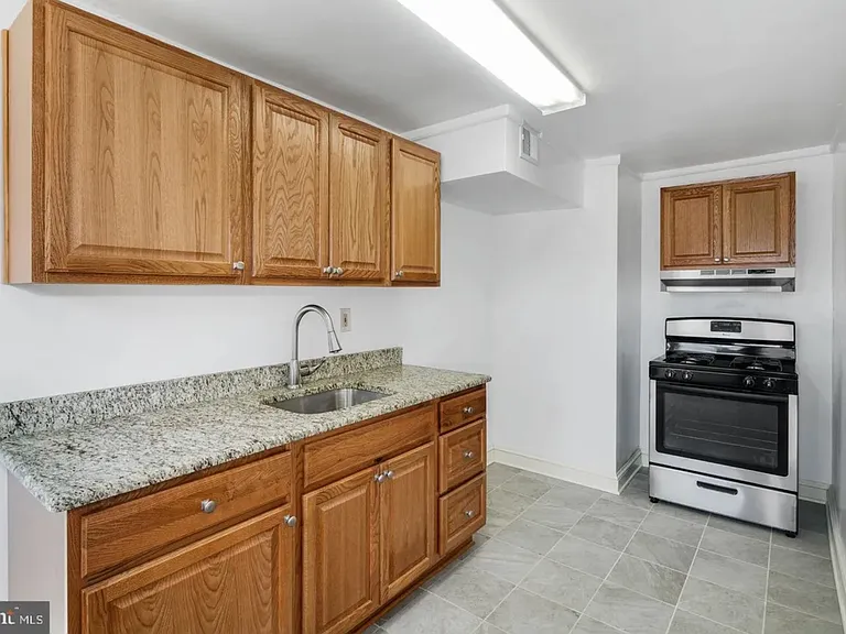 630 Cedar Ave — Photo 6