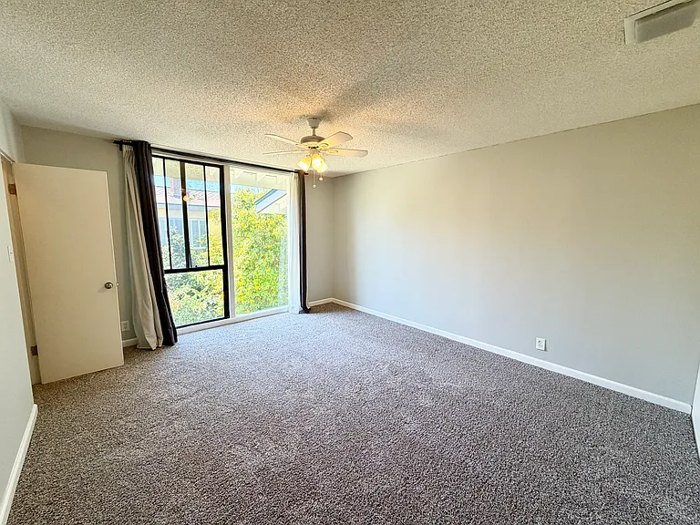 675 Ultimo Ave — Photo 13