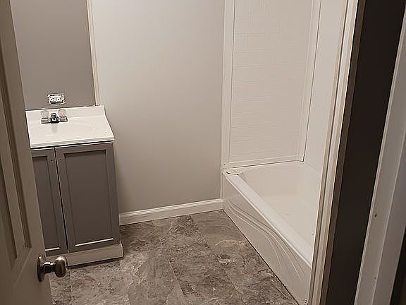 2nd image of 300 Eddiemee St