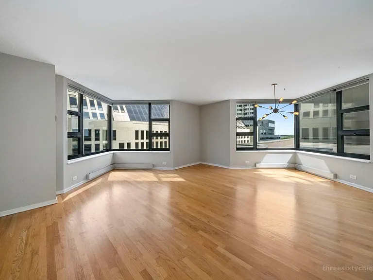 401 E Ontario St #409 — Photo 21