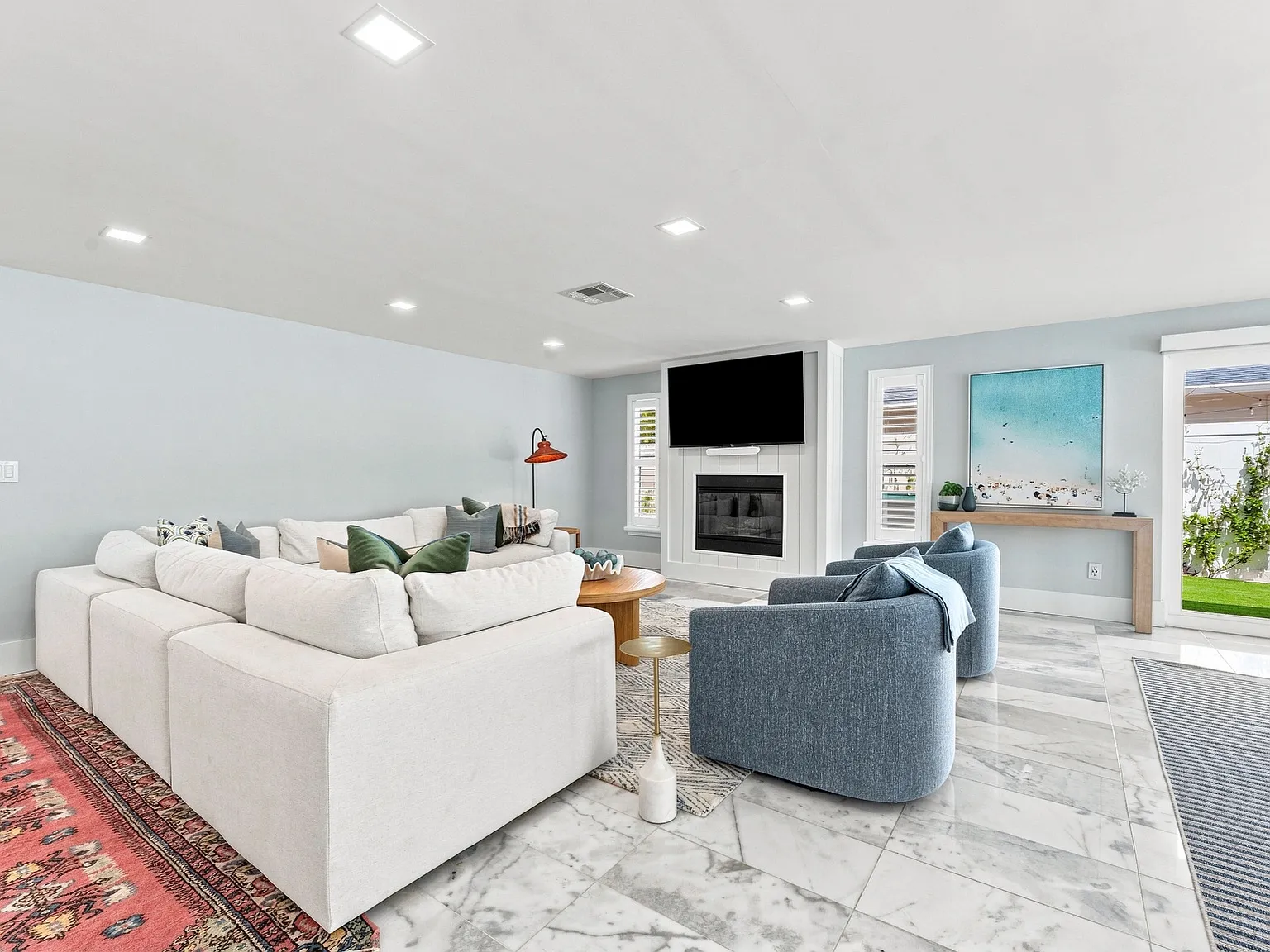 3 bed, 2357 sqft, $9,000 — Photo 4