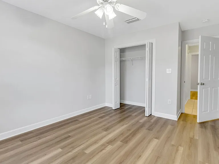 4429 Southminster Cir — Photo 47
