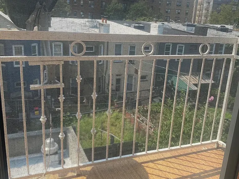 108 Kenilworth Pl #2D — Photo 6
