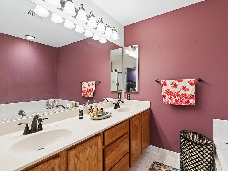 6005 Helmsman Way — Photo 24