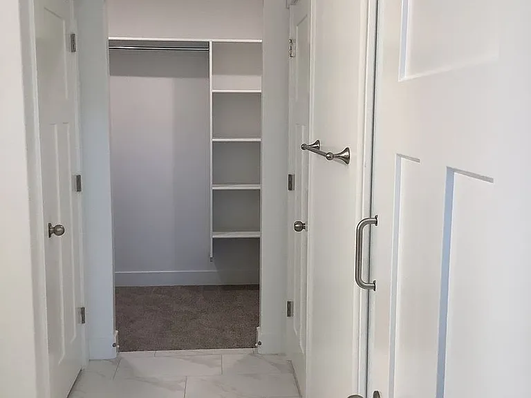 941 N Portman Way — Photo 12