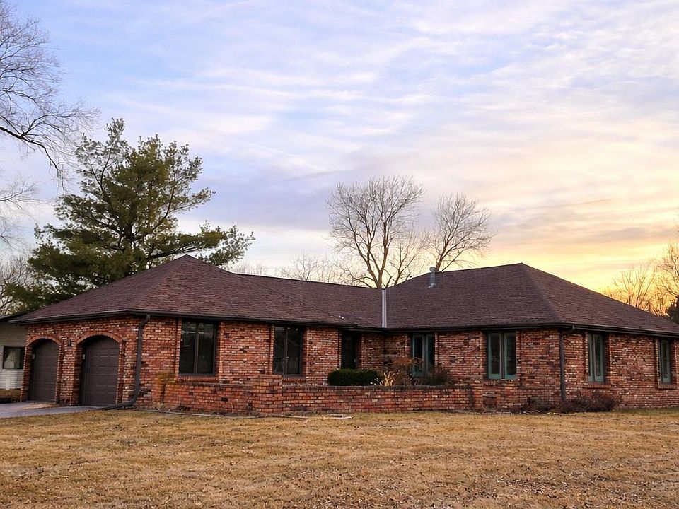 1st image of 2423 Lincoln St