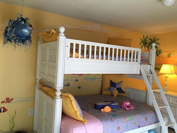 GUEST BEDROOM SLEEPS 3
