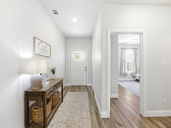 4th image of 3039 Steepleridge Cir